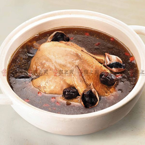 黑蒜頭燉土雞(全雞/雞湯) 黑蒜,土雞,雞湯