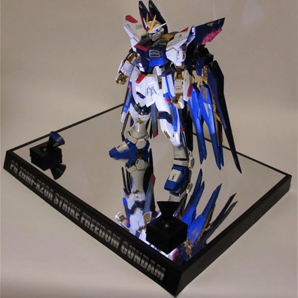 【鋼普拉】現貨 BANDAI 鋼彈SEED PG 1/60 ZGMF-X20A STRIKE FREEDOM GUNDAM 攻擊自由鋼彈 + LED 展示台座 【鋼普拉】BANDAI《機動戰士鋼彈SEED DESTINY》PG 1/60 ZGMF-X20A STRIKE FREEDOM GUNDAM 攻擊自由鋼彈 + LED 展示台座