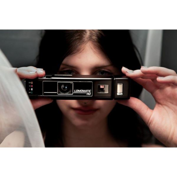 【eYe攝影】現貨 Lomography Lomomatic 110 底片相機 連閃光燈 玻璃鏡頭 傻光相機 復古相機 【eYe攝影】現貨 Lomography Lomomatic 110 底片相機 連閃光燈 玻璃鏡頭 傻光相機 復古相機