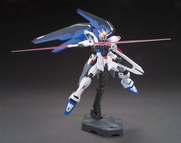【鋼普拉】現貨 BANDAI《機動戰士鋼彈SEED》HGCE 1/144 #192 ZGMF-X10A FREEDOM GUNDAM 自由鋼彈 新生式樣 【鋼普拉】BANDAI《機動戰士鋼彈SEED》HGCE 1/144 #192 ZGMF-X10A FREEDOM GUNDAM 自由鋼彈 新生式樣