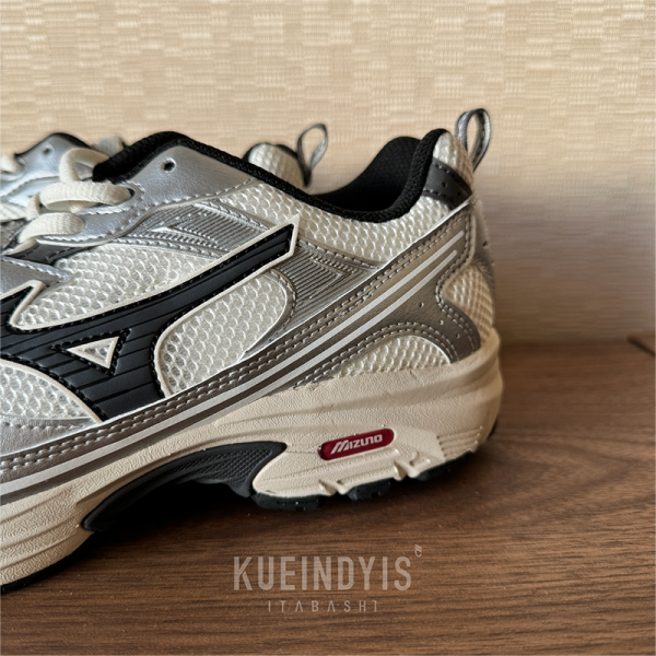 現貨 Mizuno 美津濃銀黑復古跑鞋 25cm Kueindyis,KNS選物,日本選物,日本代購,日本球鞋代購,Mizuno,美津濃,MIZUNO 24 A/W Sportstyle MXR D1GA245101