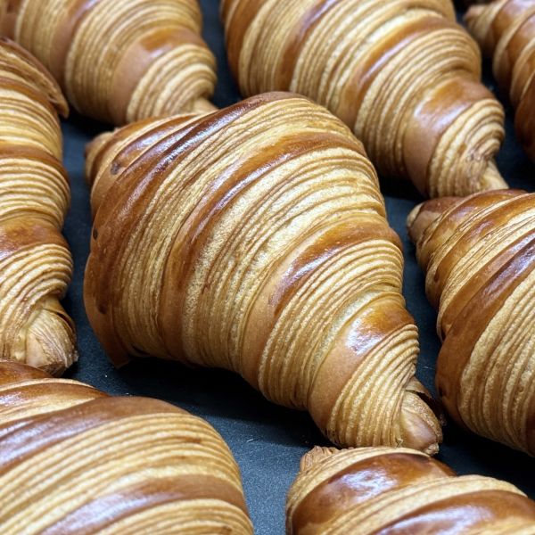 依思尼奶油可頌 