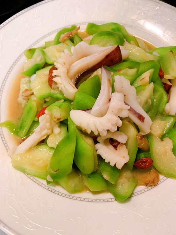 切塊軟絲、花枝 