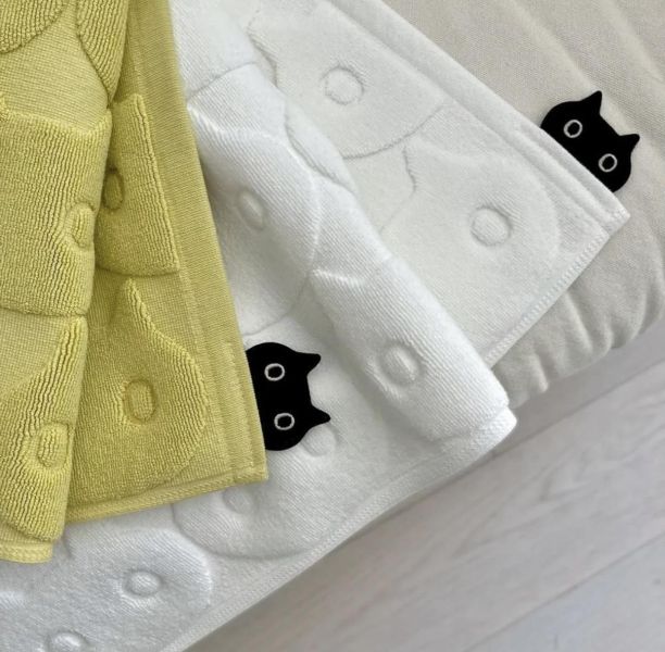 senko atsuko 滿版貓咪立體織紋浴室地墊 