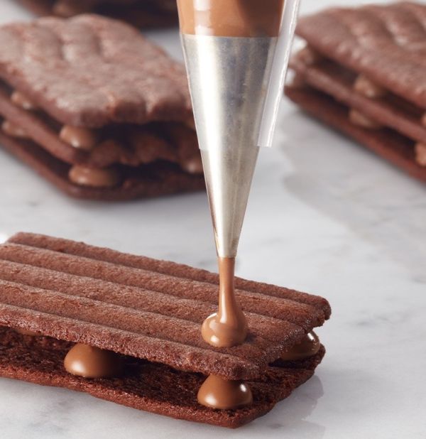 **預購** 東京晴空戀巧 巧克力夾心餅乾禮盒 