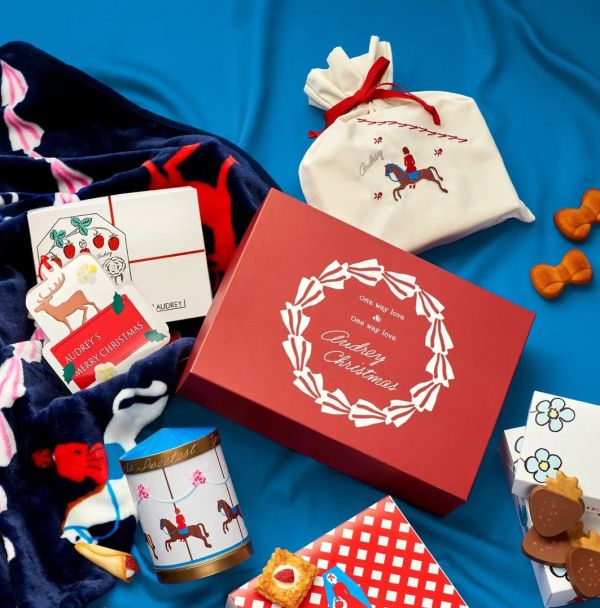 **預購** Audrey 聖誕限定馬戲團花束餅乾鐵盒7入 