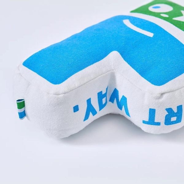 FAMIMA 復刻Logo復刻抱枕 