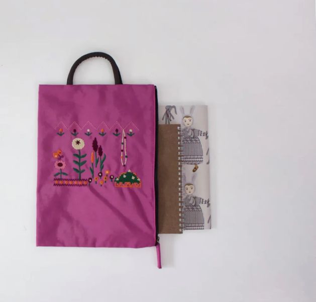 atsuko matano刺繡可掛式扁平收納包 