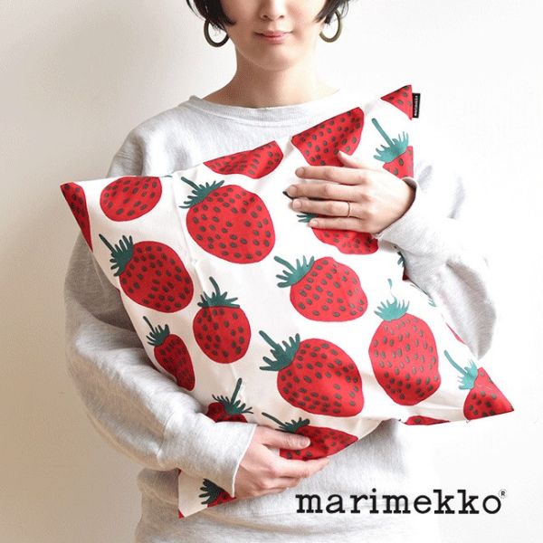 marimekko 滿版草莓抱枕套 