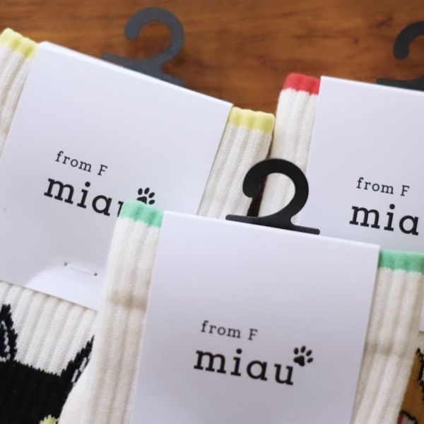 from miau 貓臉混紡棉透氣中長襪 