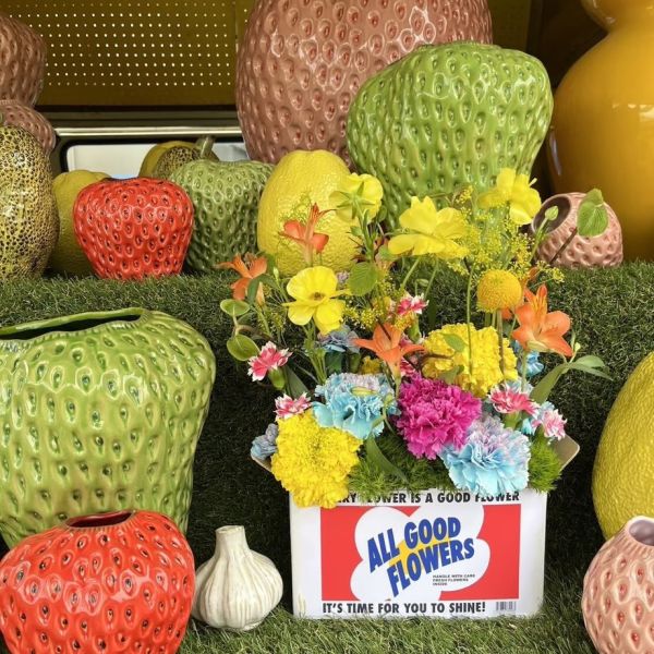 ALL GOOD FLOWERS 草莓造型陶瓷花瓶 