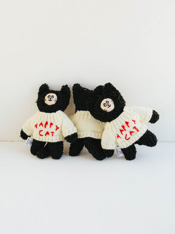 坂巻弓華 快樂貓針織毛衣毛絨玩偶吊飾 