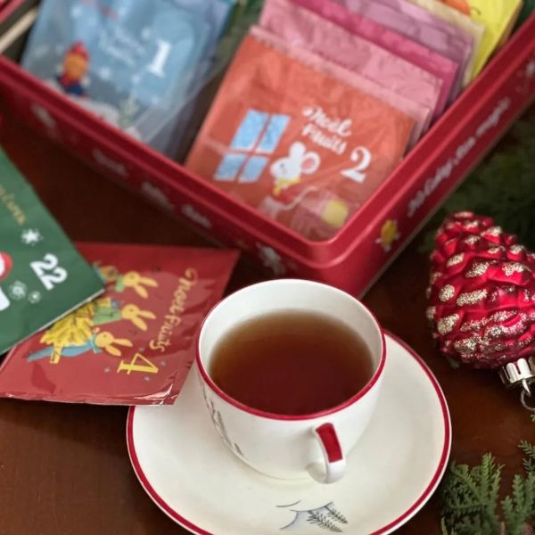 **預購** Karel Capek 聖誕節綜合紅茶包鐵盒25入(紅) 