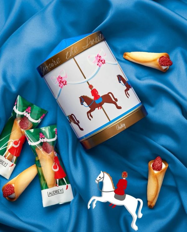 **預購** Audrey 聖誕限定馬戲團花束餅乾鐵盒7入 