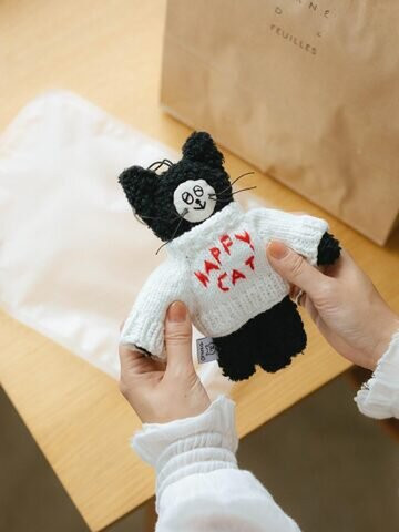 坂巻弓華 快樂貓針織毛衣毛絨玩偶吊飾 