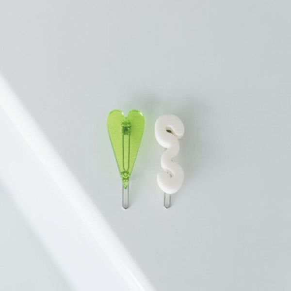 ANEMONE 透明不規則愛心髮夾2入組(綠白) 