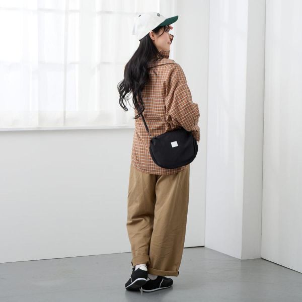 ROOTOTE 標誌素色橢圓側背包 