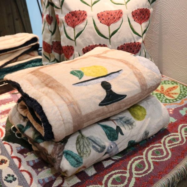 8mw 松尾美雪條紋貓櫥櫃插畫柔軟毛毯 