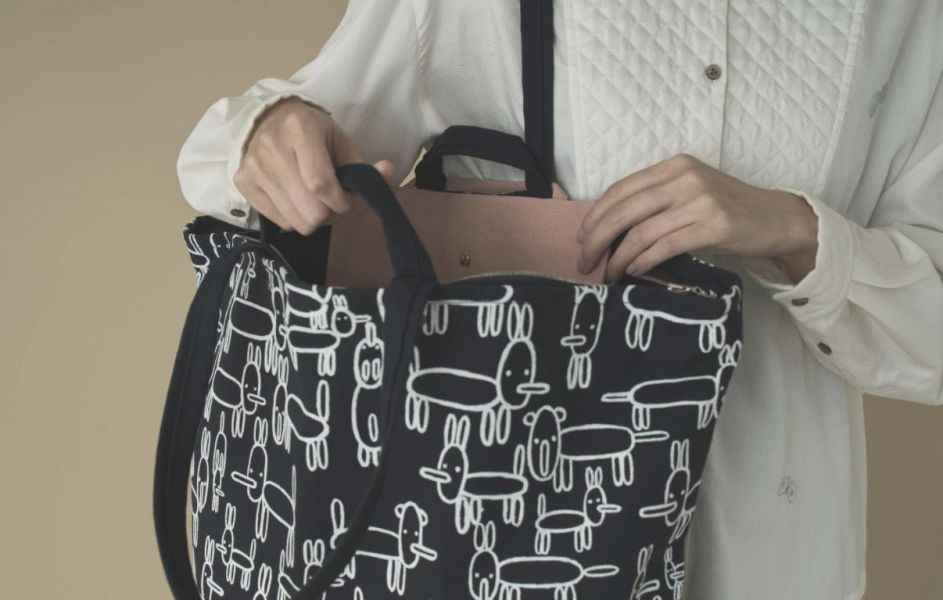 mina perhonen皆川明 滿版氣球狗帆布袋 