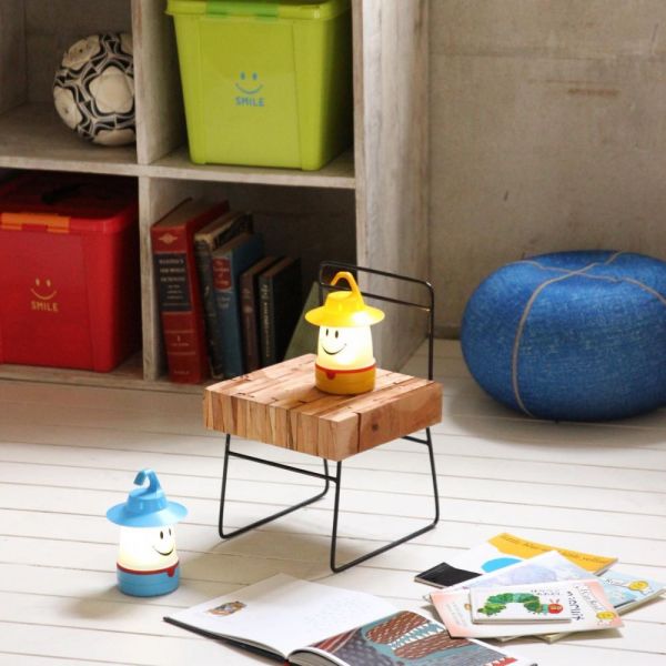 Recycled wood 再生實木展示椅 
