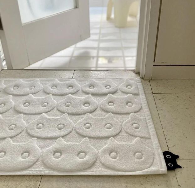 senko atsuko 滿版貓咪立體織紋浴室地墊 