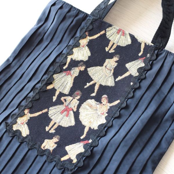 Belle Blanche 芭蕾舞者褶皺手提袋(黑) 