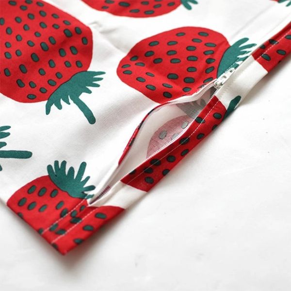 marimekko 滿版草莓抱枕套 
