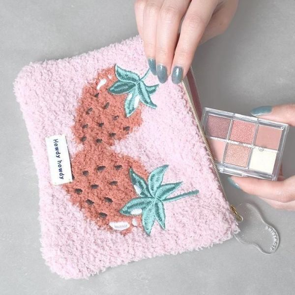 flowering 刺繡毛絨扁平收納包 