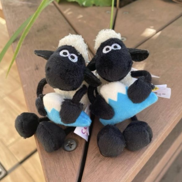 ShaunVillage 笑笑羊玩偶吊飾10cm 