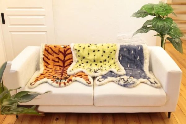 CDF Momonga 動物造型柔軟毛毯 