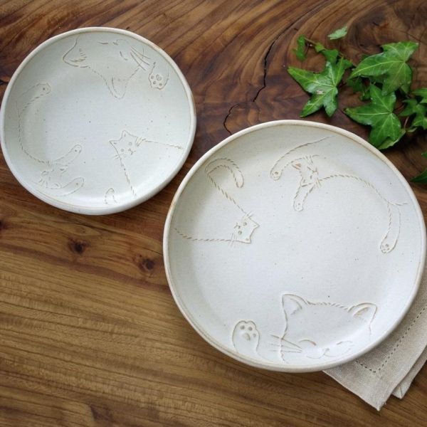 Kinari益子燒 浮雕貓咪圓盤 