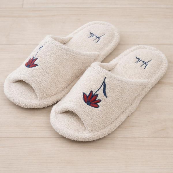 Sybilla 花朵刺繡毛巾布室內拖 