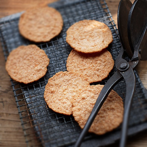 **預購** 坂角總本舖 干支午生肖限定蝦餅禮盒18入/24入 