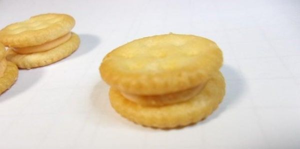 YBC Levain 迷你烤安納芋風味夾心餅 