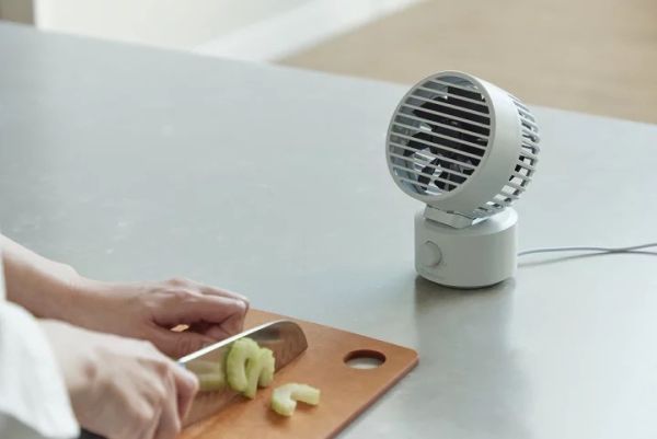 Rhythm Silky Wind Mini 雙扇葉USB桌上型風扇(亮灰) 