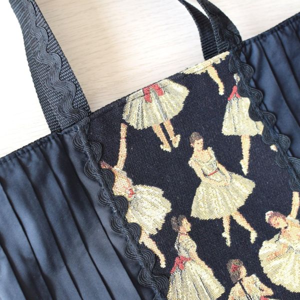 Belle Blanche 芭蕾舞者褶皺手提袋(黑) 