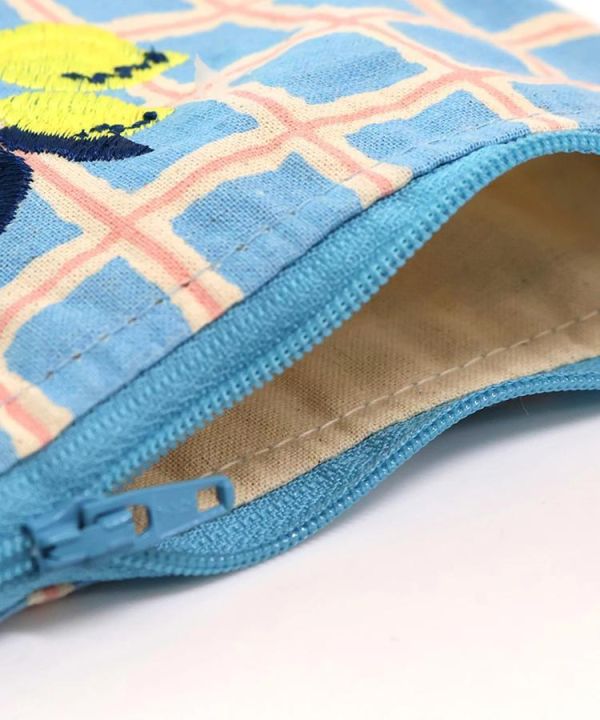 水果格紋刺繡舟型收納包 