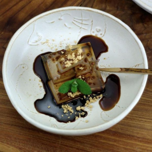 Kinari益子燒 浮雕貓咪圓盤 