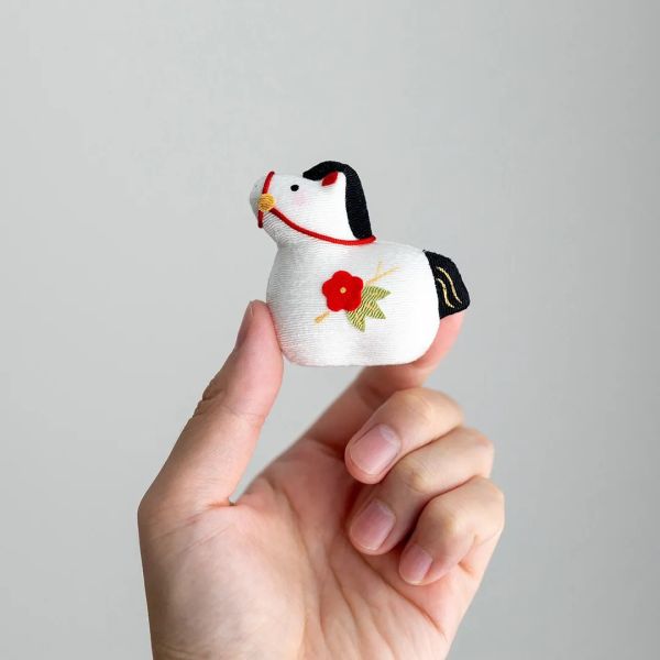 龍虎作 招福干支馬陶瓷縐布擺設 