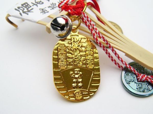 開運招福錢幣鈴鐺木製耙子擺飾 