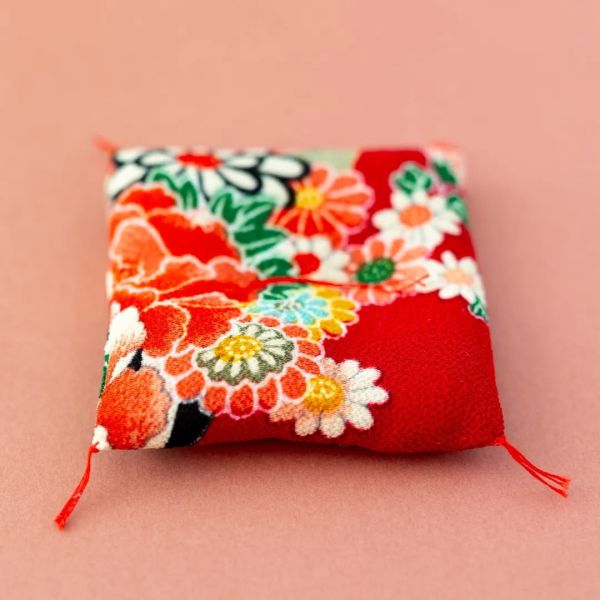 龍虎作 招福干支馬陶瓷縐布擺設 