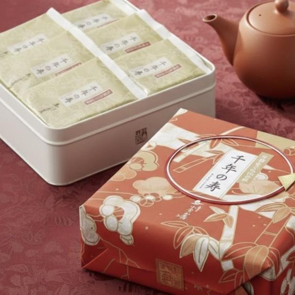 小倉山莊 千年之壽山春秋鐵盒 16袋入 