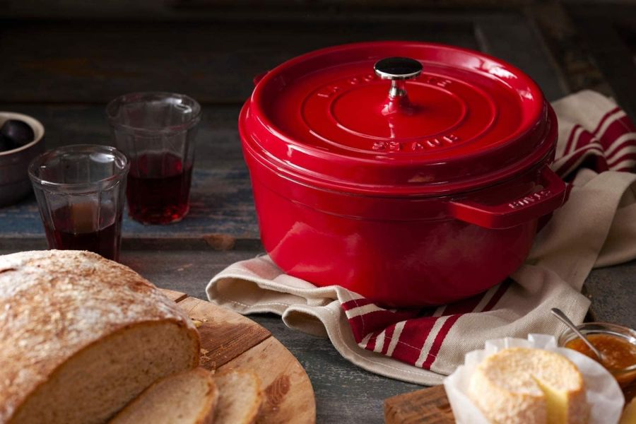 Staub 經典圓形琺瑯鑄鐵鍋 24cm 