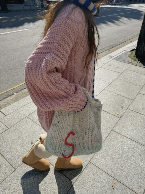 冬天只想穿這件-粗針配色毛衣(2色) 