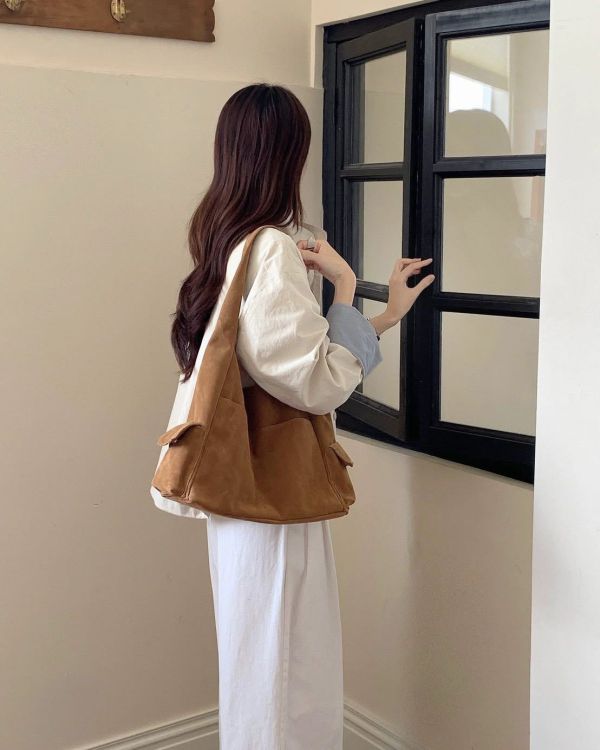 焦糖柔霧麂皮肩背包(3色) 