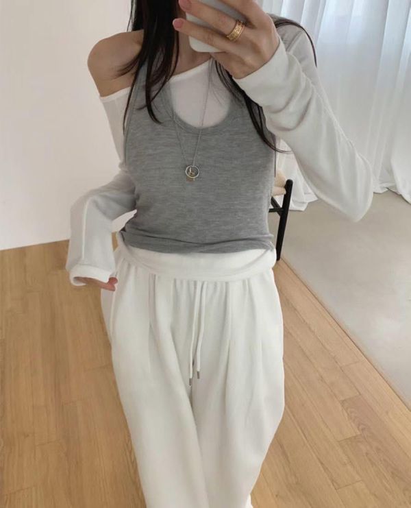 不是太刻意的小性感-繞脖上衣() 