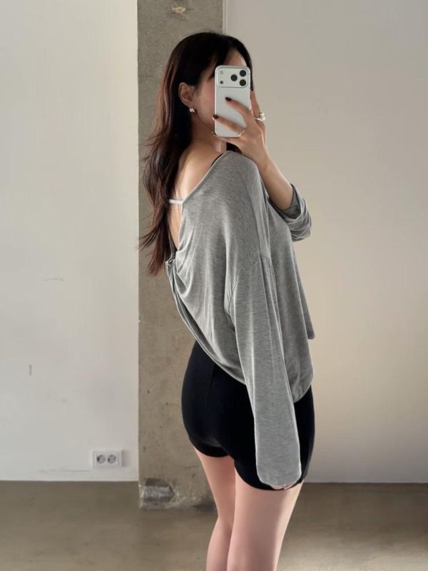 小性感穿進日常裡美背tee(3色) 