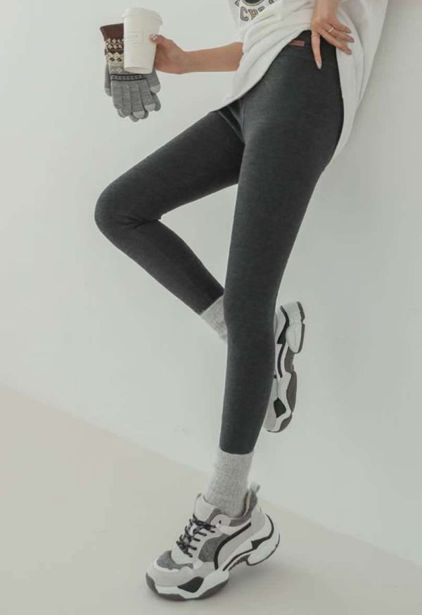 小皮標絨面內搭褲(5色/2尺寸) 