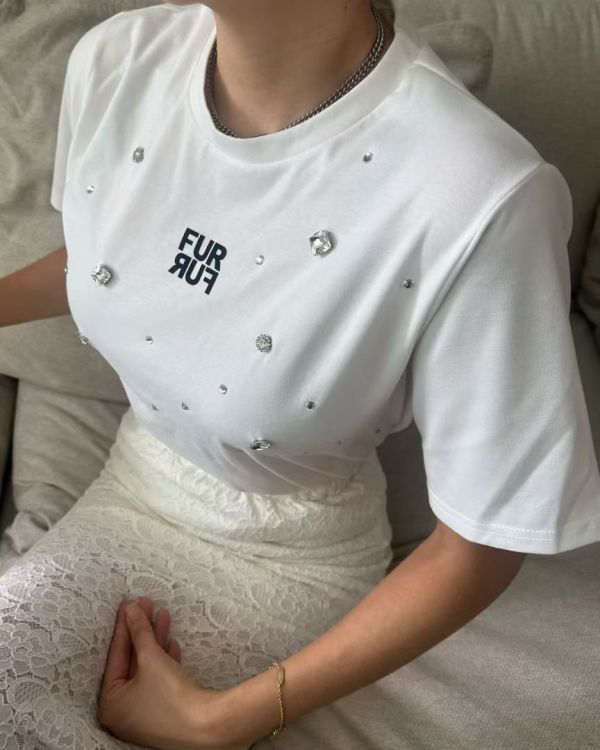 低調閃耀水鑽字母tee 