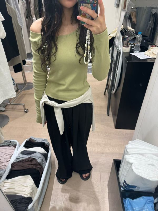 可以搭在外套裡的斜肩tee( 5色) 